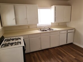 921 E 1st St in Portales, NM - Building Photo - Building Photo