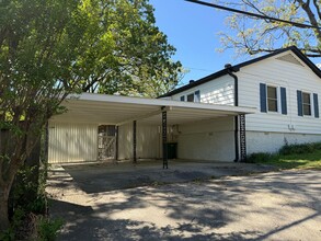 7801 Delray Dr in Little Rock, AR - Foto de edificio - Building Photo