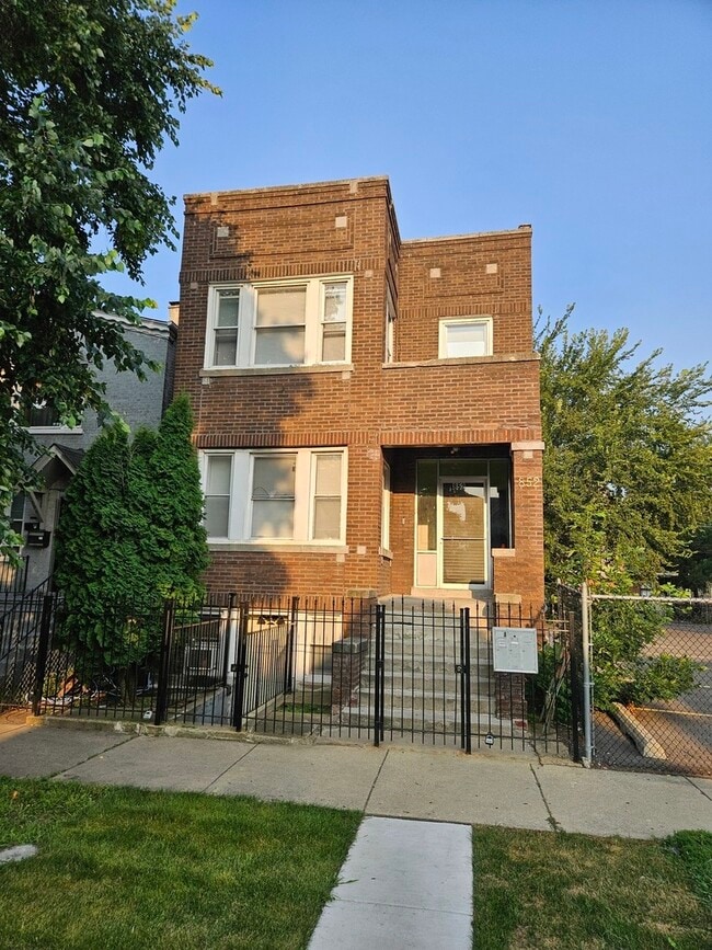 property at 852 N Central Park Ave
