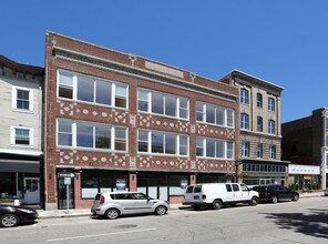 153 Bank St in New London, CT - Building Photo - Building Photo