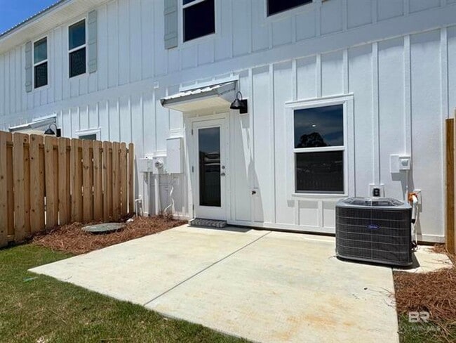 4246 Lost Bay Dr in Orange Beach, AL - Foto de edificio - Building Photo