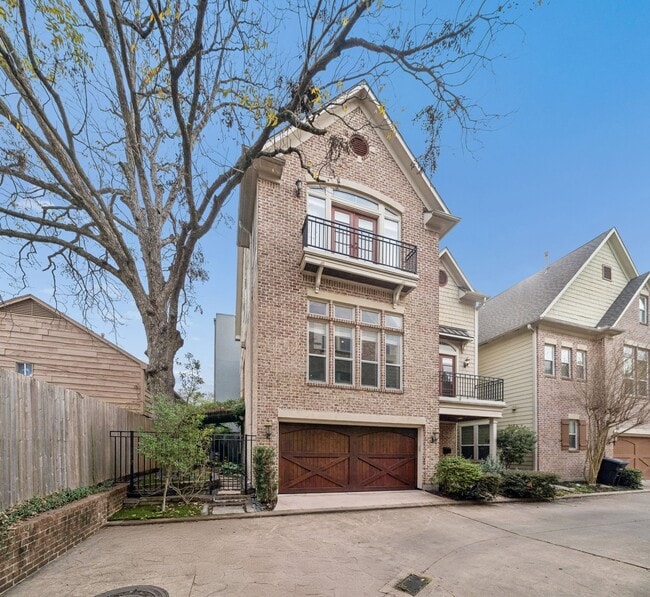 property at 2024 Vermont St