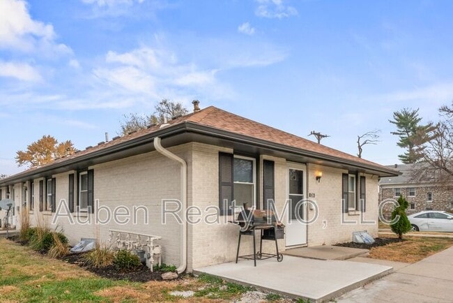 3143 Puckett Rd in Kansas City, KS - Building Photo - Building Photo