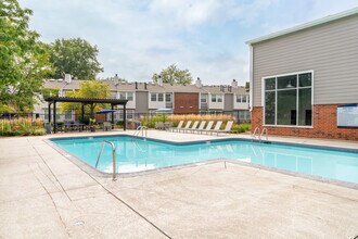 Windscape of Naperville Apartments in Naperville, IL - Building Photo - Building Photo