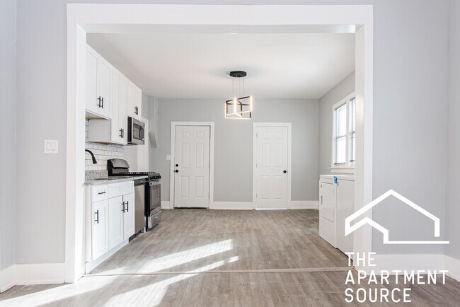 2659 W Homer St, Unit 1 in Chicago, IL - Building Photo - Building Photo