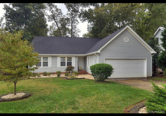 property at 2024 Hilltop Rd