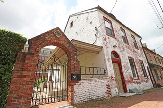 328 W Gay St, Unit A in West Chester, PA - Foto de edificio - Building Photo