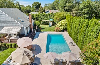 28 Windermere Dr in Sag Harbor, NY - Building Photo - Building Photo