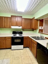 4057 Woodfox St in Houston, TX - Building Photo - Building Photo