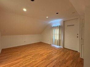 41 Young Dixon Way in Stamford, CT - Building Photo - Building Photo