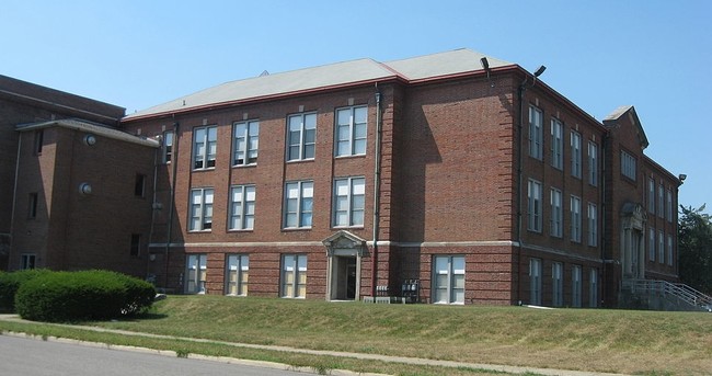 Old Shelby High Apartments in Shelbyville, IN - Building Photo - Building Photo