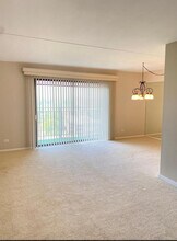 6340 Americana Dr in Willowbrook, IL - Building Photo - Building Photo