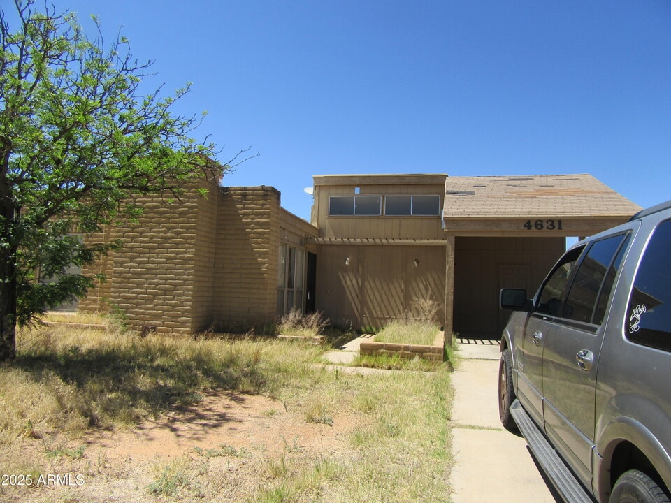 4631 Vía Felipe in Sierra Vista, AZ - Building Photo