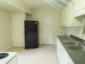2105 Ginger St in Leesville, LA - Building Photo - Building Photo