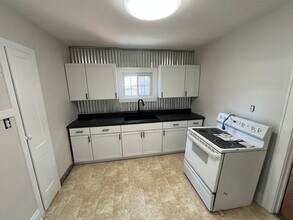 306 N 71st St in Milwaukee, WI - Building Photo - Building Photo