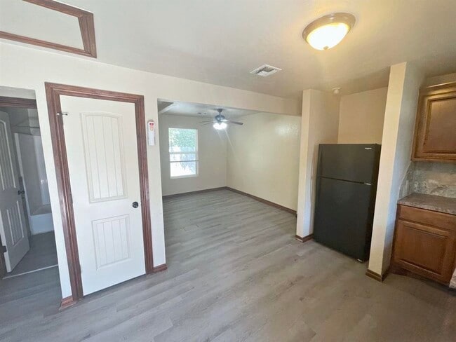 1604 NW Lindy Ave in Lawton, OK - Building Photo - Building Photo