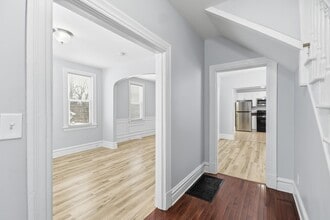 7148 Kensington Ave in Maplewood, MO - Building Photo - Building Photo