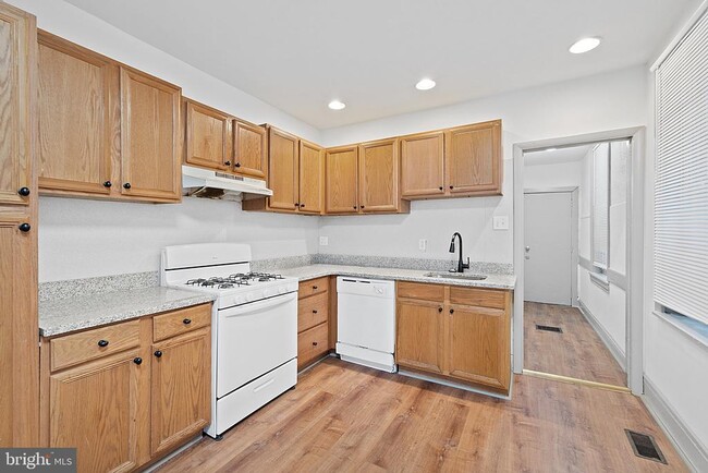 2118 N Carlisle St in Philadelphia, PA - Building Photo - Building Photo