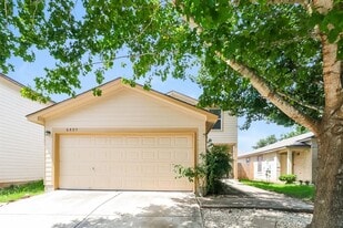 6805 Doyal Dr in Austin, TX - Building Photo