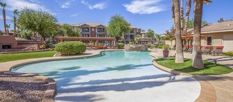 Colonial Grand at Inverness Commons Apartments