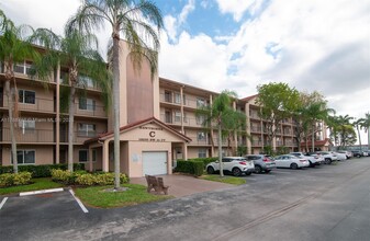 13100 SW 11th Ct in Pembroke Pines, FL - Building Photo - Building Photo