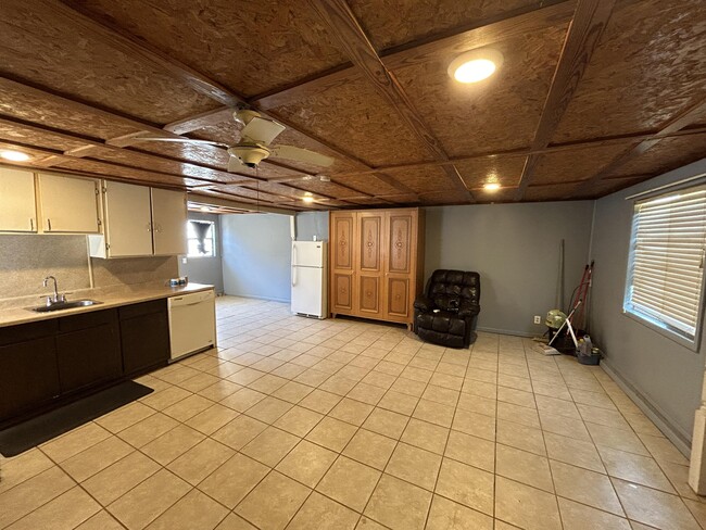 property at 523 E Jackson Ave