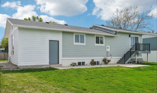 5206 W Hunter Dr in Salt Lake City, UT - Building Photo - Building Photo