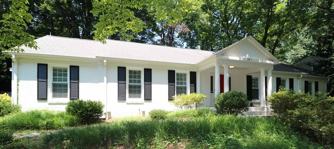 2833 Wesleyan Ln in Winston-Salem, NC - Building Photo - Building Photo
