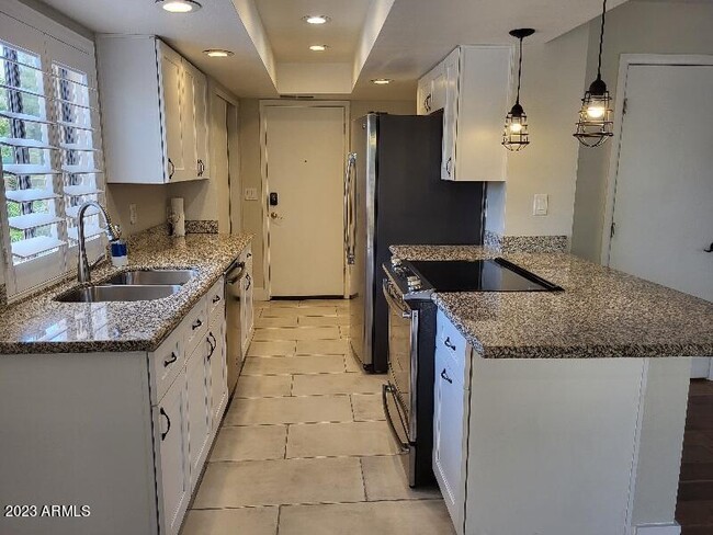 property at 711 E North Ln