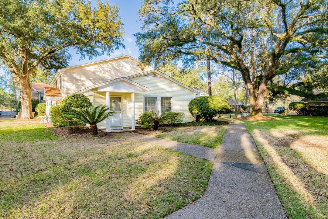 3307 Kingswood Ct in Pensacola, FL - Building Photo