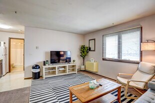 2601 University Ave in Madison, WI - Building Photo