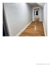 190 6th St-Unit -3 in Bridgeport, CT - Building Photo - Building Photo