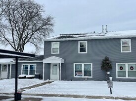 9469 N Parkwood Dr in Davison, MI - Building Photo