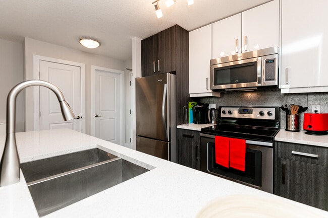 Missao in Calgary, AB - Building Photo - Building Photo
