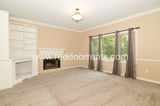 12854 S Fleetwood Dr in Carmel, IN - Building Photo - Building Photo