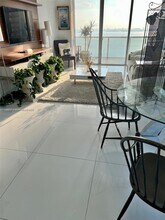600 NE 27th St, Unit 2605 in Miami, FL - Building Photo - Building Photo