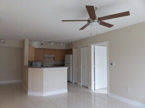 1103 Villa Cir in Boynton Beach, FL - Building Photo - Building Photo