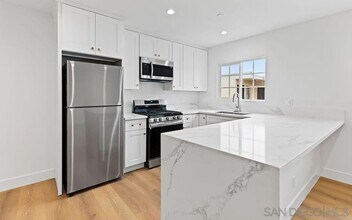 3204 Collier Ave in San Diego, CA - Building Photo - Building Photo