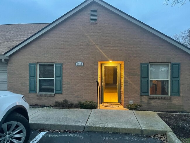 property at 1229 Rivercrest Dr S