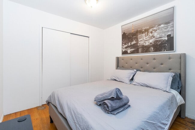 316 E 96th St in New York, NY - Building Photo - Building Photo
