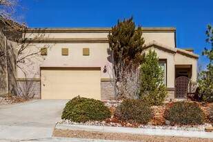 3941 North Pole Loop NE in Rio Rancho, NM - Building Photo