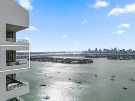 1330 West Ave in Miami Beach, FL - Building Photo
