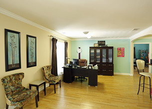 Enclave Apartments in Memphis, TN - Building Photo - Interior Photo