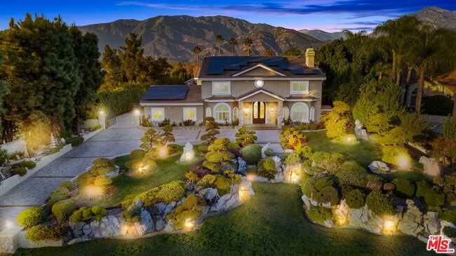 property at 1047 E Pomello Dr
