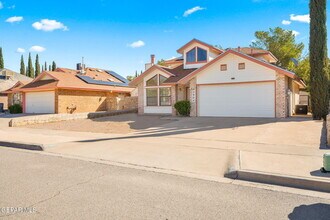 2904 Lake Champlain St in El Paso, TX - Building Photo - Building Photo