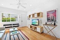 701 Meridian Ave, Unit 3 in Miami Beach, FL - Building Photo - Building Photo