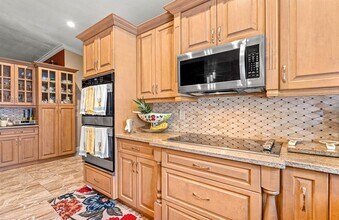 6585 NW 46th St in Lauderhill, FL - Building Photo - Building Photo