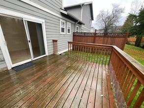 2220 Texas St-Unit -eb9fd65e-2cd4-11ee-abe0-06771900a607 in Bellingham, WA - Building Photo - Building Photo