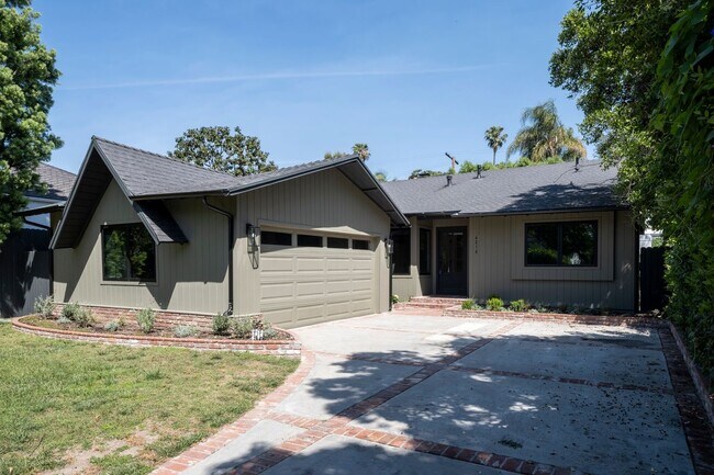 property at 4316 Bellaire Ave