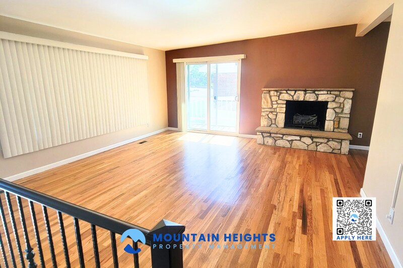 6756 S 2445 E in Cottonwood Heights, UT - Building Photo